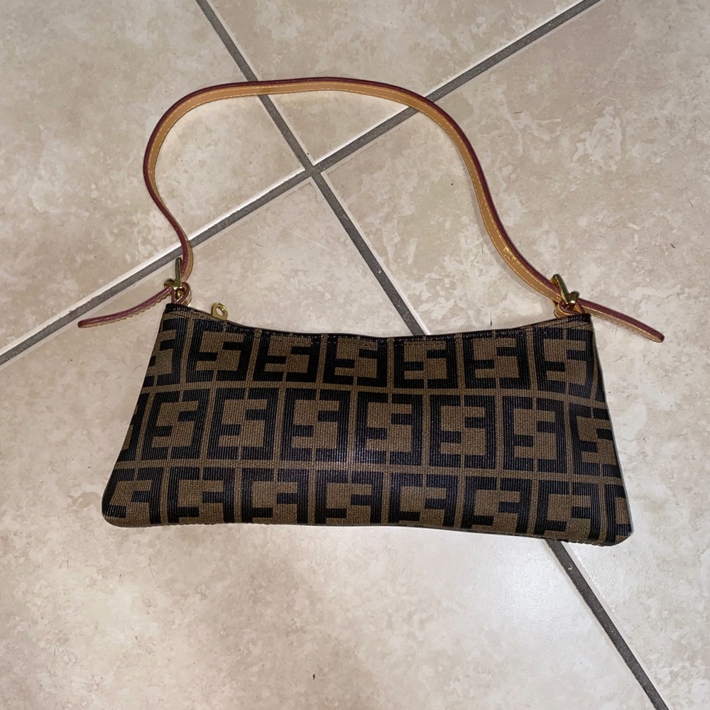FAKE Fendi purse